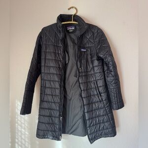 Patagonia - Black Puffer Jacket - Size M